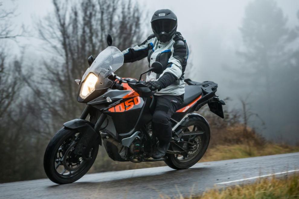 ktm adventure 1050